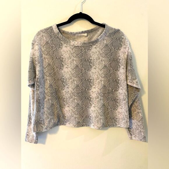 Lush Tops - Lush, Super Soft, Gray Snake Print, Crop Sweatshirt, Size S